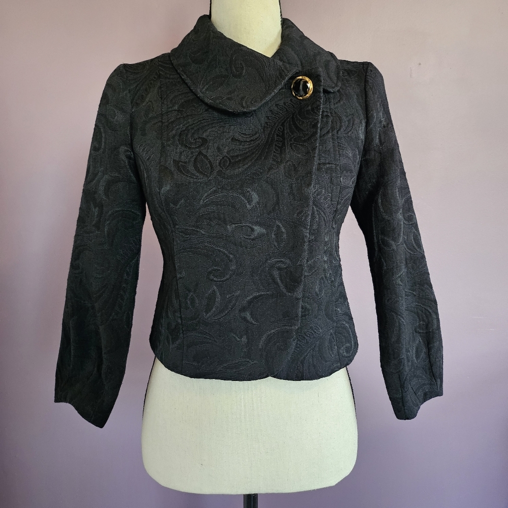 Guess Black Floral Jacquard Woven Whimsygoth Wrapped 3/4 Sleeve Cropped Jacket